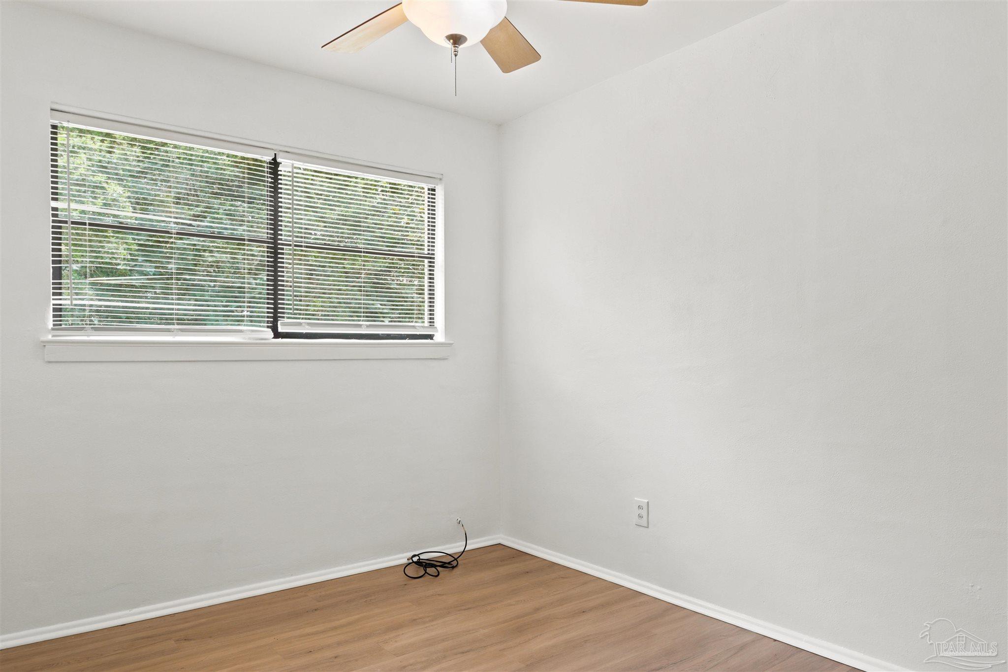 101 Vanderbilt Road Pensacola, FL 32506 - Photo 24 of 33 Bedroom 3, ceiling fan, vinyl plank