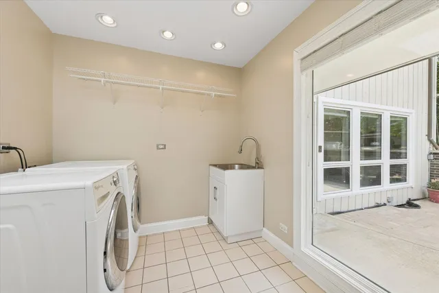 $650,000 | 1136 Barneswood Drive, Downers Grove, IL 60515