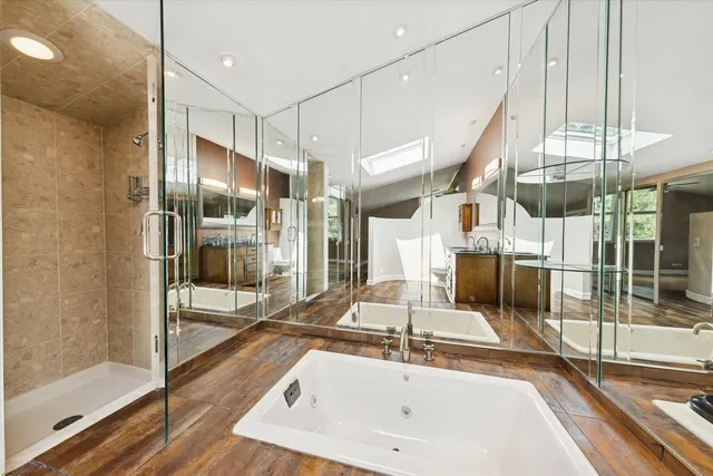 $650,000 | 1136 Barneswood Drive, Downers Grove, IL 60515