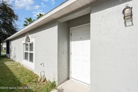 $297,500 | 2728 Maderia Circle, Melbourne, FL 32935