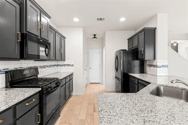 $2,300 | 3560 Pauling Loop, Round Rock, TX 78665