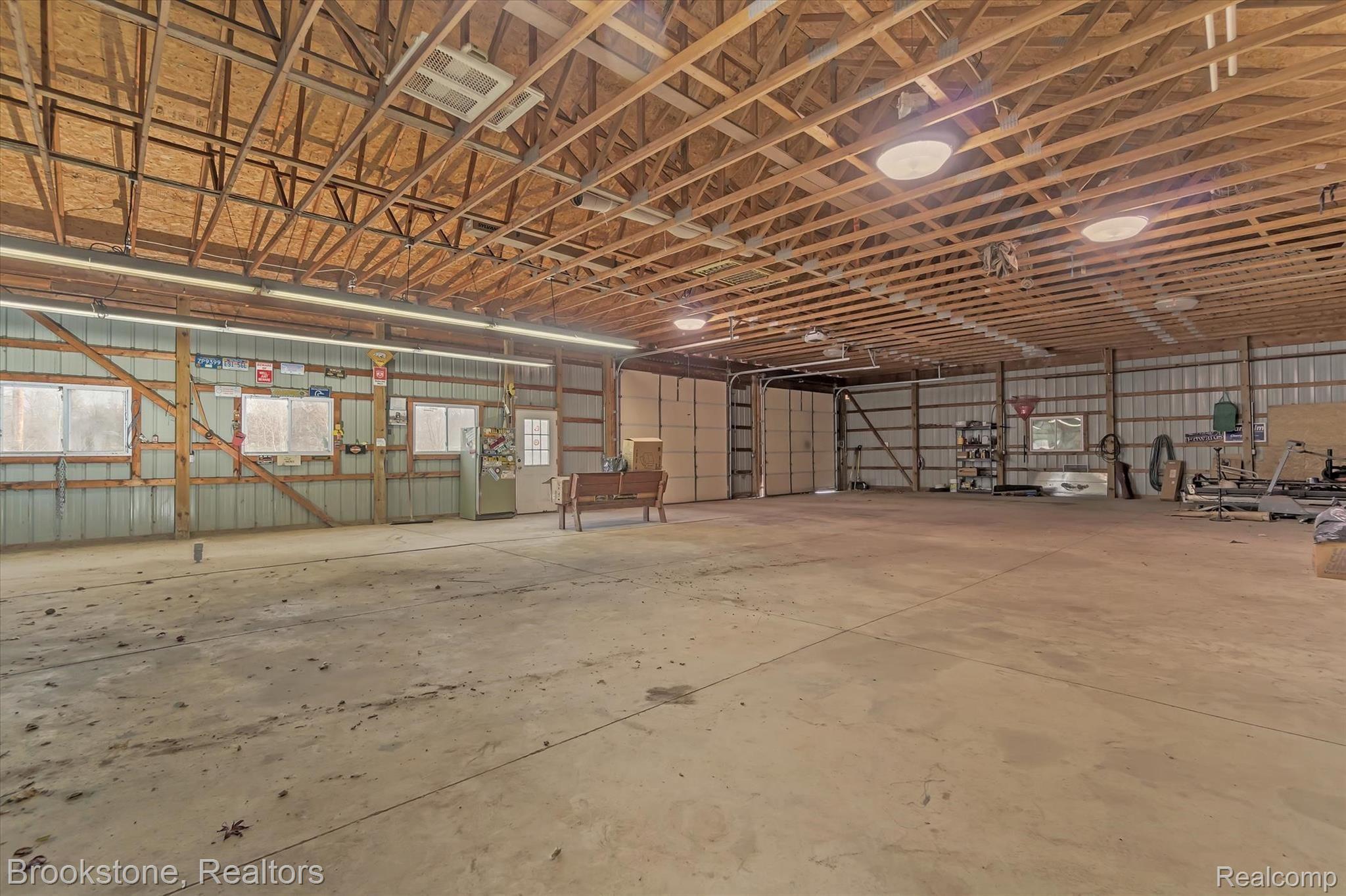7474 Bennett Lake Road Fenton, MI 48430 - Photo 35 of 40 7474 Bennett Lake Rd-windowstill (49).jpg