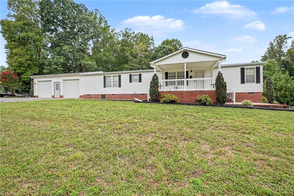 2298 Ray Loop Road Westfield, NC 27053 - Photo 2 of 18