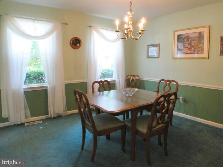 747 West Rolling Road Springfield, PA 19064 - Photo 11 of 25 Dining Room