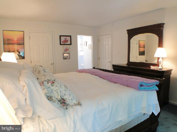 747 West Rolling Road Springfield, PA 19064 - Photo 15 of 25 Family Room