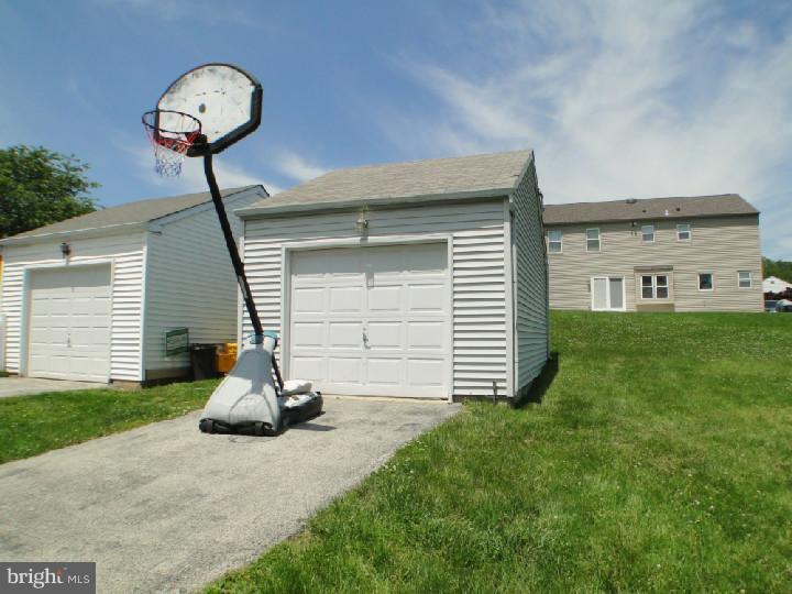 747 West Rolling Road Springfield, PA 19064 - Photo 25 of 25 Half Bath