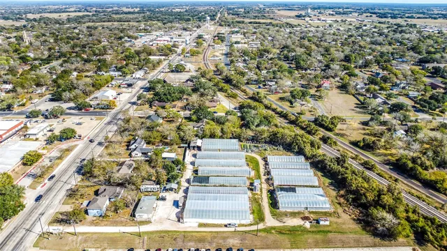 $650,000 | 511 West Main Street, Weimar, TX 78962