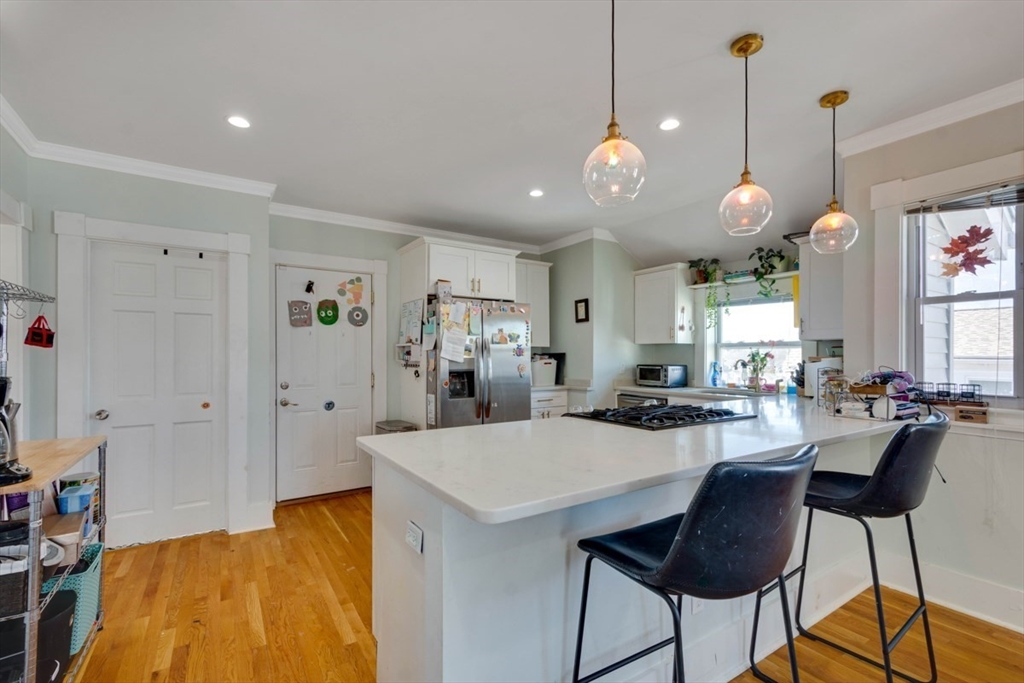 28 Arthur Street, Unit 3 Beverly, MA 01915 - Photo 6 of 23