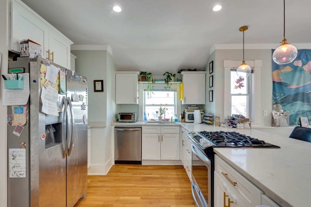 28 Arthur Street, Unit 3 Beverly, MA 01915 - Photo 7 of 23