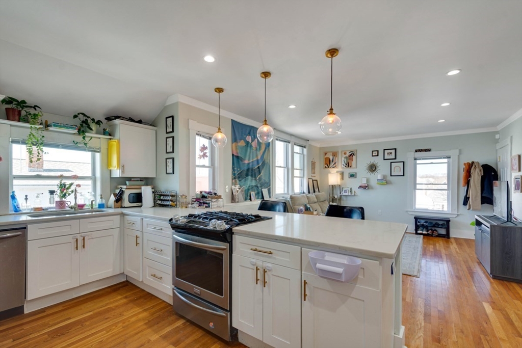 28 Arthur Street, Unit 3 Beverly, MA 01915 - Photo 8 of 23