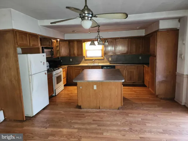 a view of walk in closet