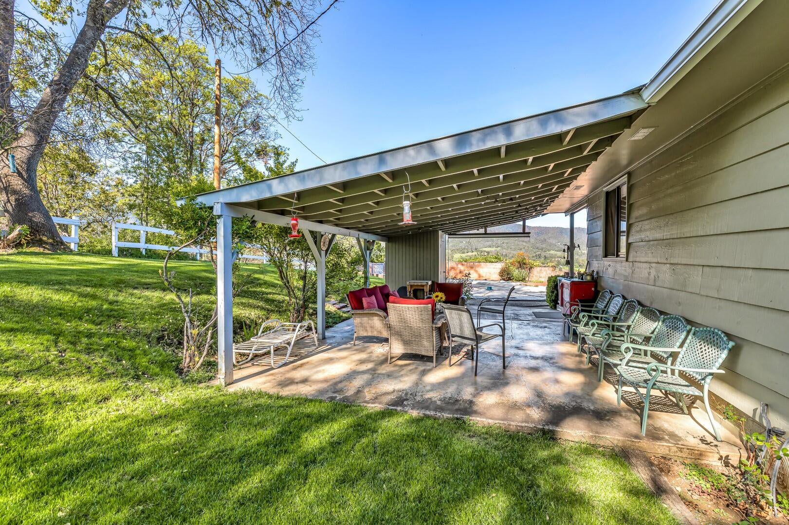 7681 Rapp Lane Talent, OR 97540 - Photo 27 of 35 9R9A7213