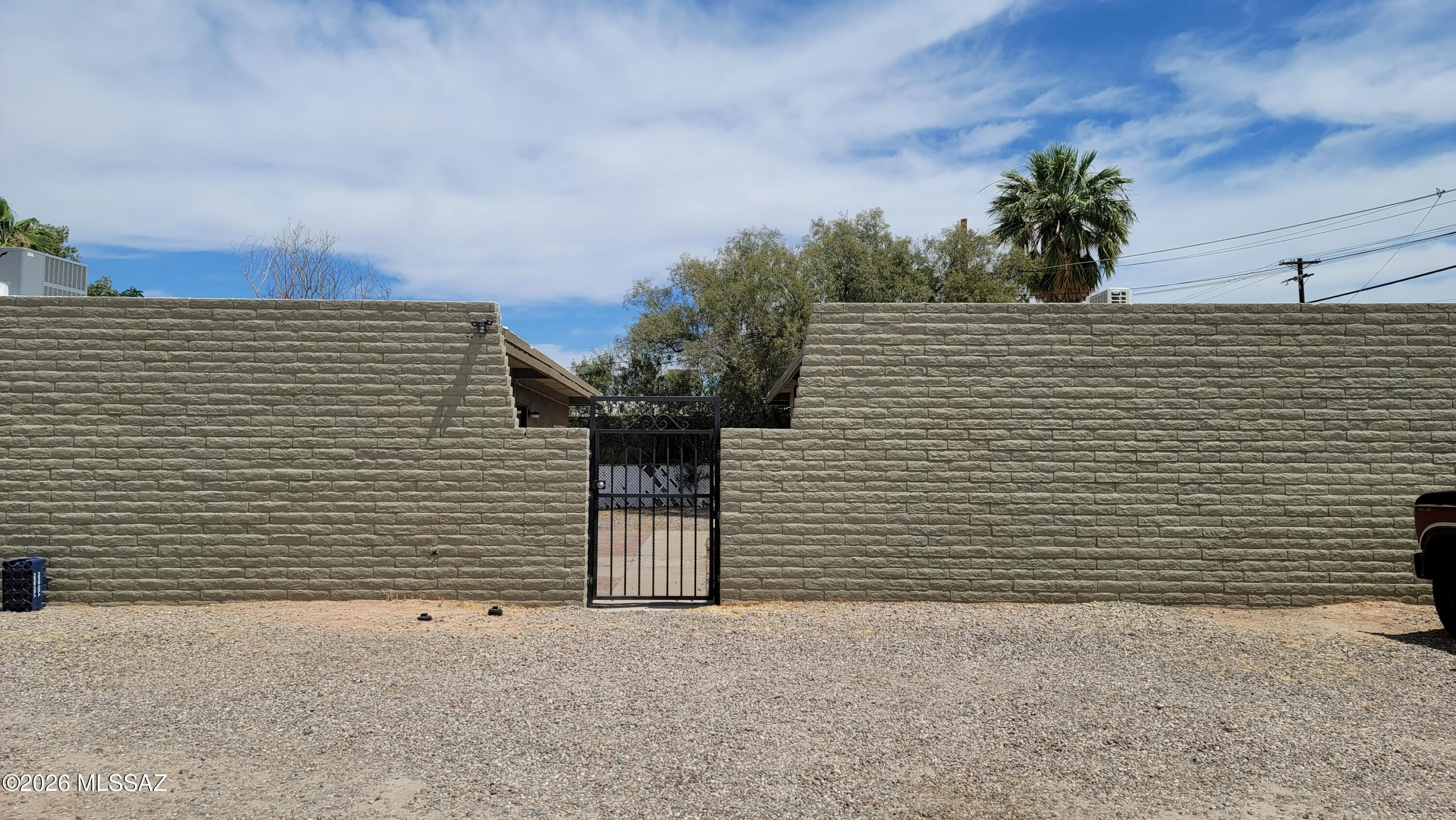 3451 North Flowing Wells Road, Unit 2 Tucson, AZ 85705 - Photo 2 of 10 20210608_104843