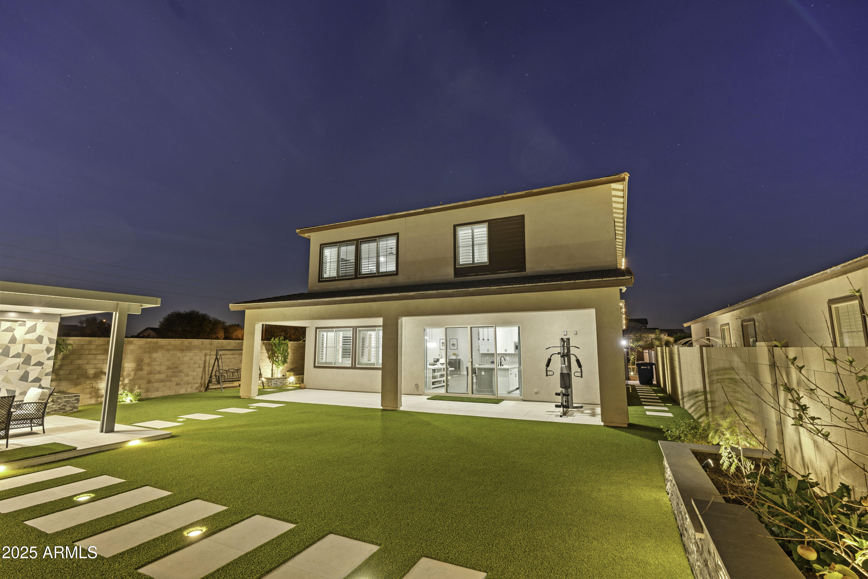 5232 South Cobblestone Street Gilbert, AZ 85298 - Photo 66 of 71 a front view of a house with a big yard