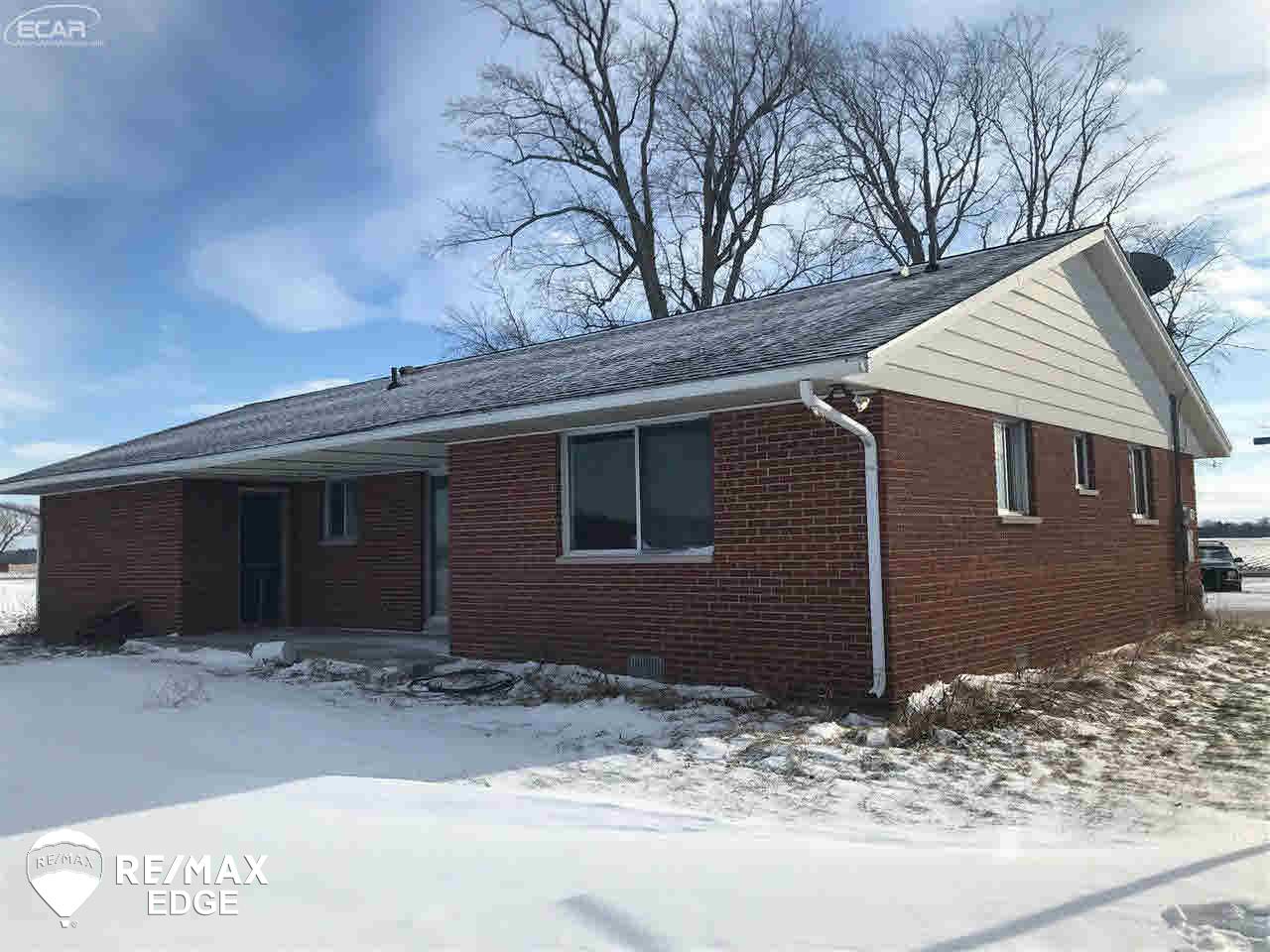 12140 Vasold Road Freeland, MI 48623 - Photo 4 of 18 21404970-3.JPG