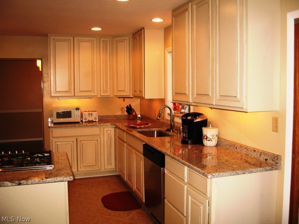 3609 Tallmadge Road Kent, OH 44240 - Photo 13 of 25 Gallery Image 13