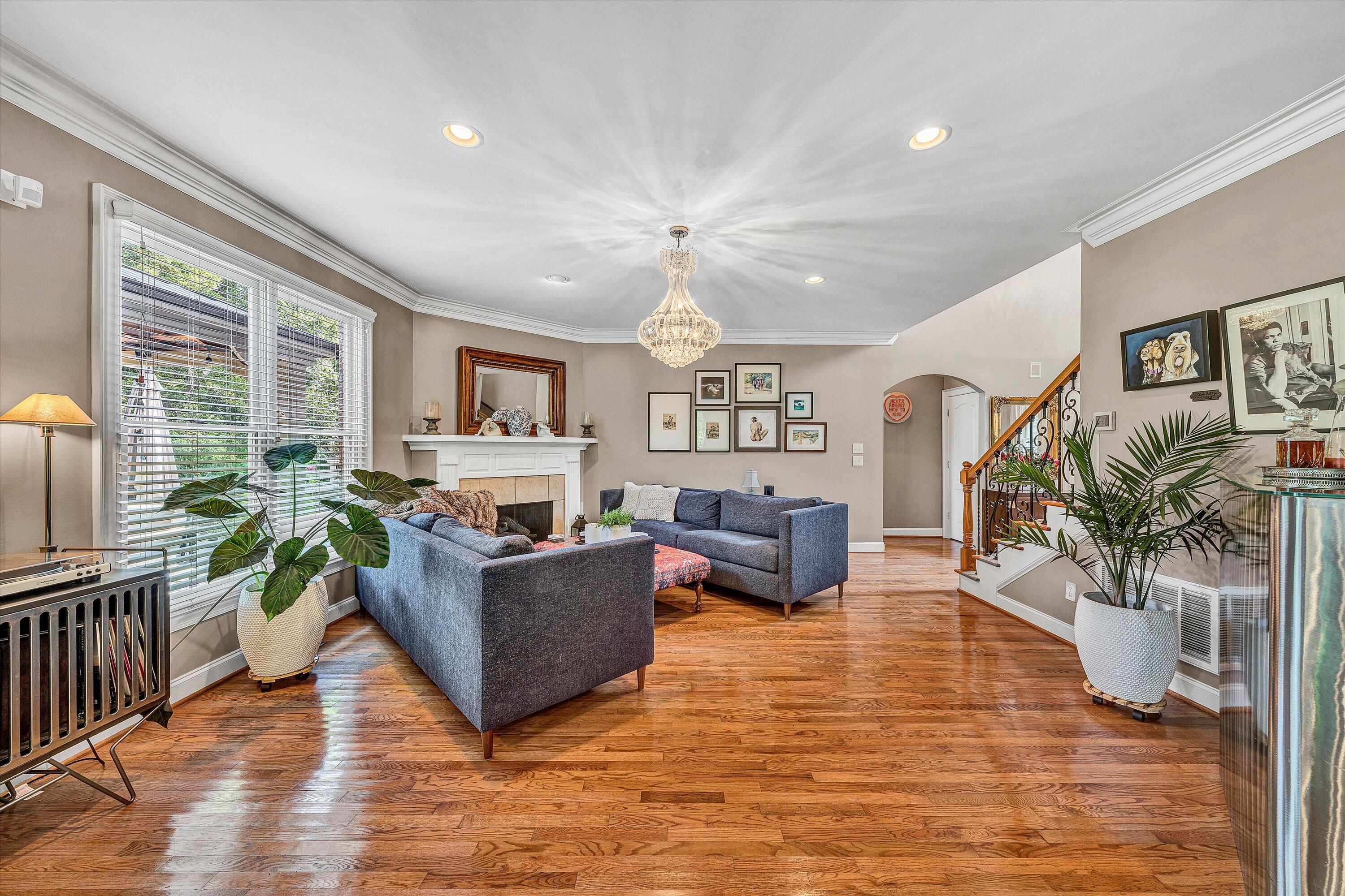 3141 Hidden Oak Road Southwest Roanoke, VA 24018 - Photo 6 of 37 11-DSC00475