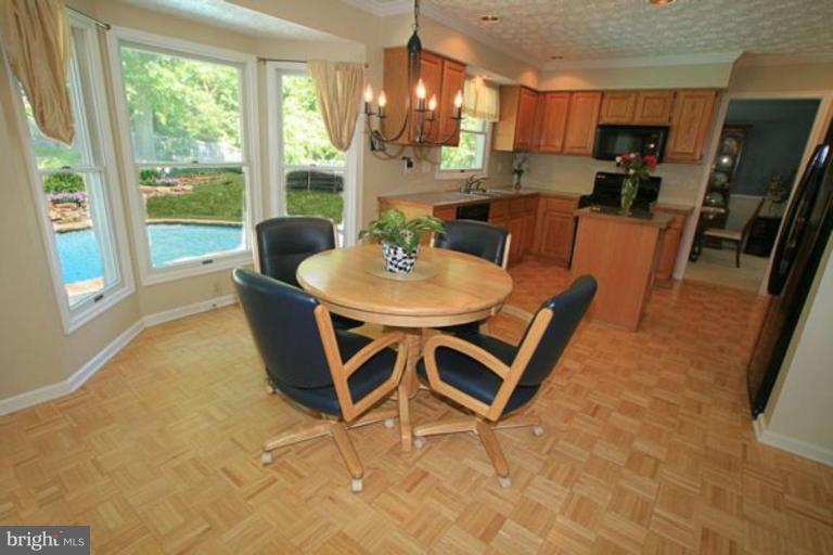 3214 Magnolia Ridge Road Annapolis, MD 21403 - Photo 8 of 21 Breakfast Area
