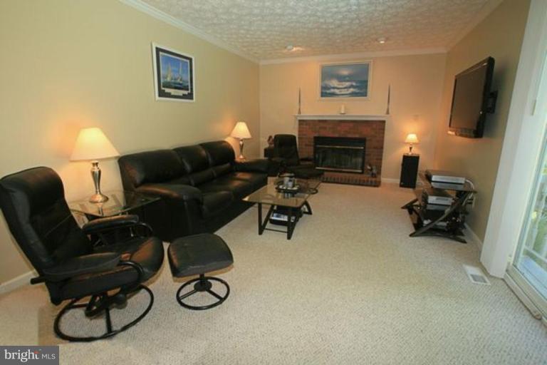 3214 Magnolia Ridge Road Annapolis, MD 21403 - Photo 10 of 21 Family Room