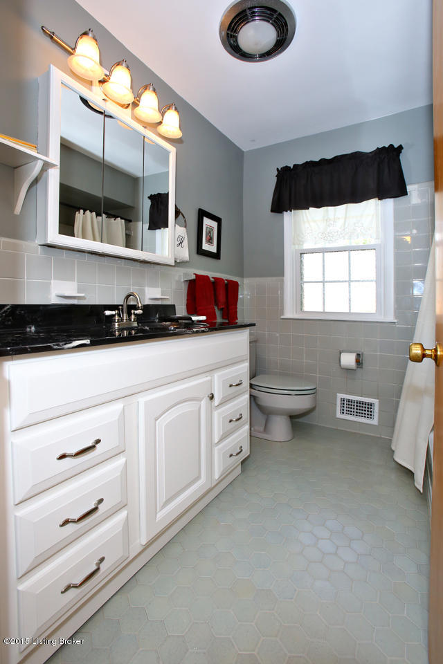 3718 Hanover Road Louisville, KY 40207 - Photo 32 of 51 Full Bath