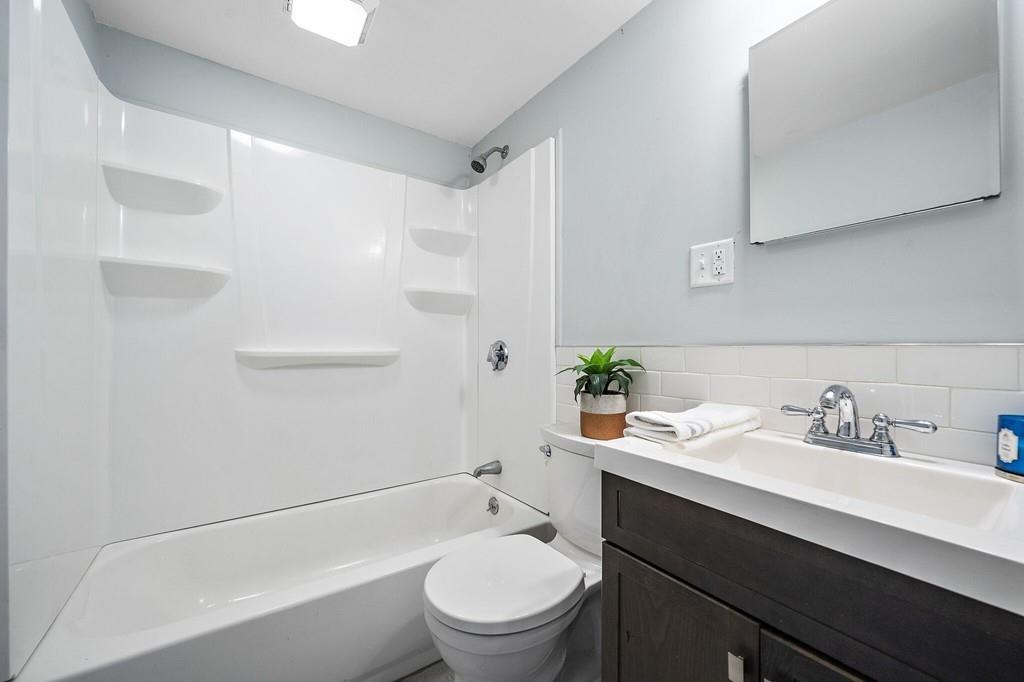 196 Arnold Road Marshfield, MA 02050 - Photo 11 of 21 Gallery Image 11