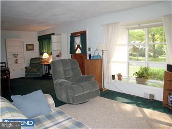 130 Davis Road Doylestown, PA 18901 - Photo 2 of 4 Gallery Image 2