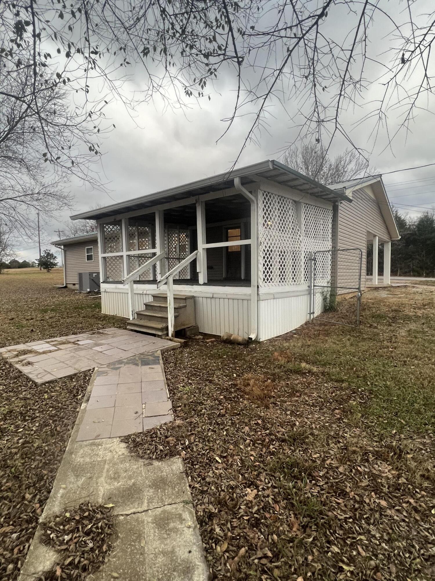 13341 Highway 58 Decatur, TN 37322 - Photo 3 of 32 59BF04EC-722D-4AA0-A5D4-E20422C5B115