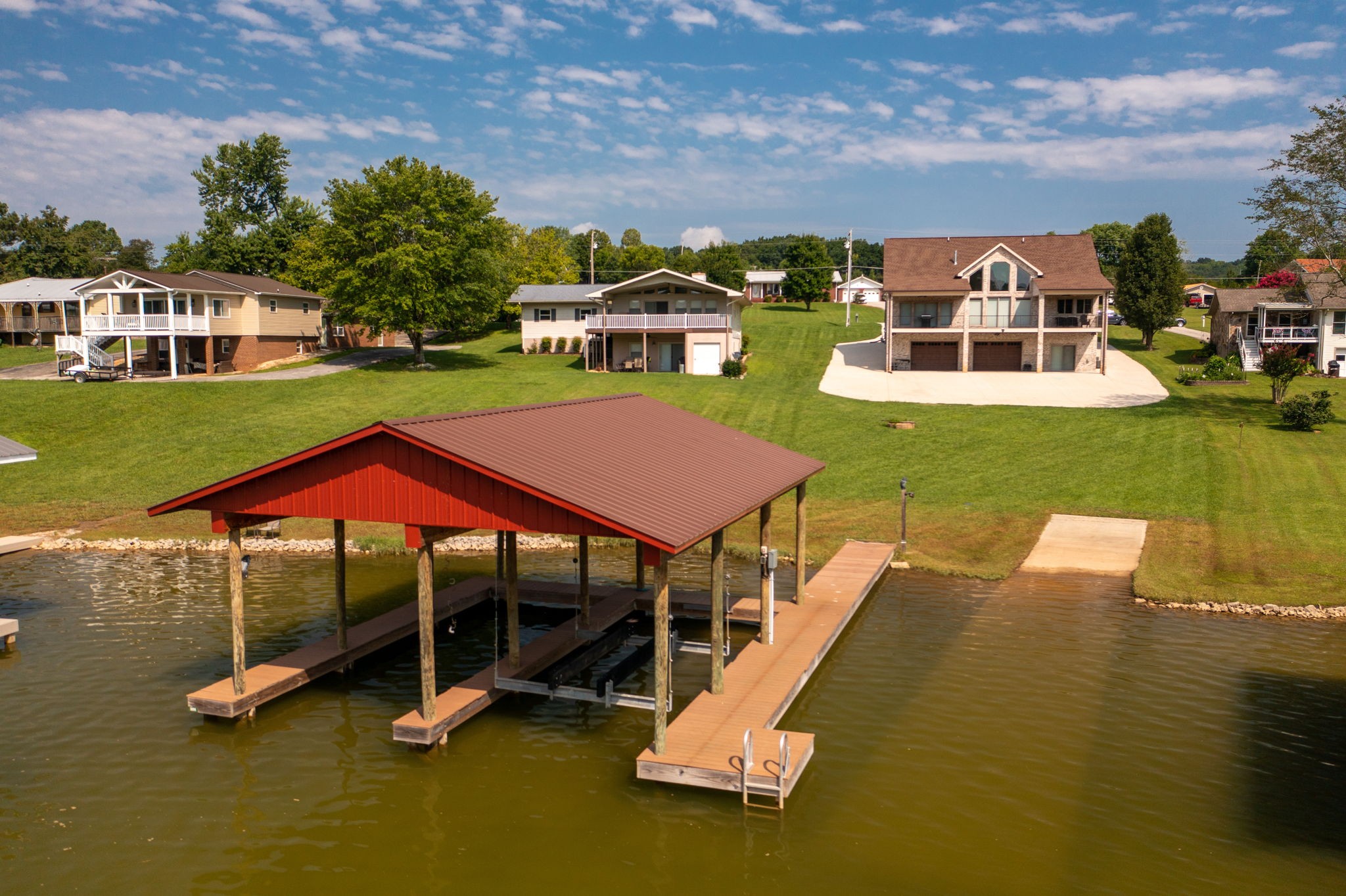 850 Sable Road Spring City, TN 37381 - Photo 3 of 56 a view of a house with a swimming pool