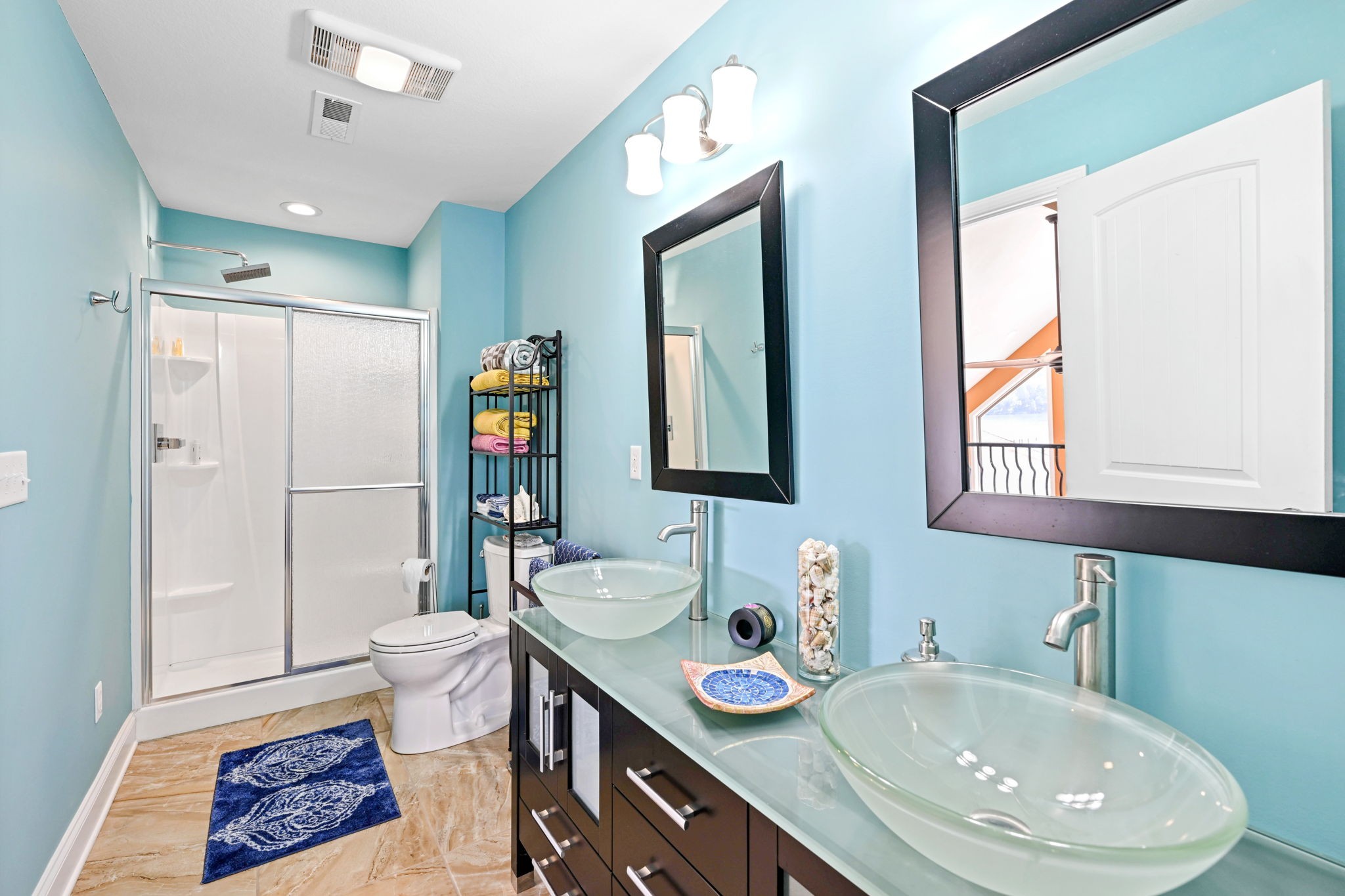 850 Sable Road Spring City, TN 37381 - Photo 32 of 56 a bathroom with a toilet sink and mirror