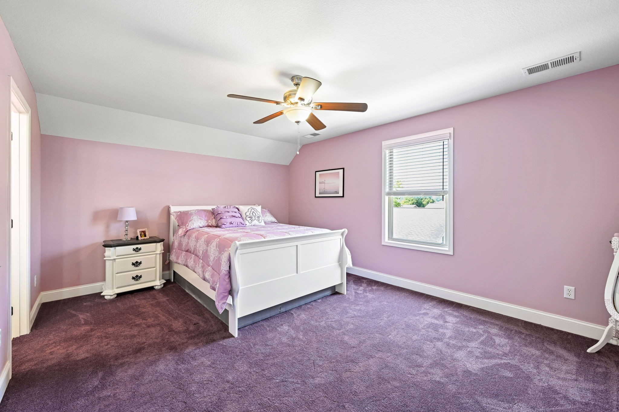 850 Sable Road Spring City, TN 37381 - Photo 34 of 56 a bed room with a bed and a window