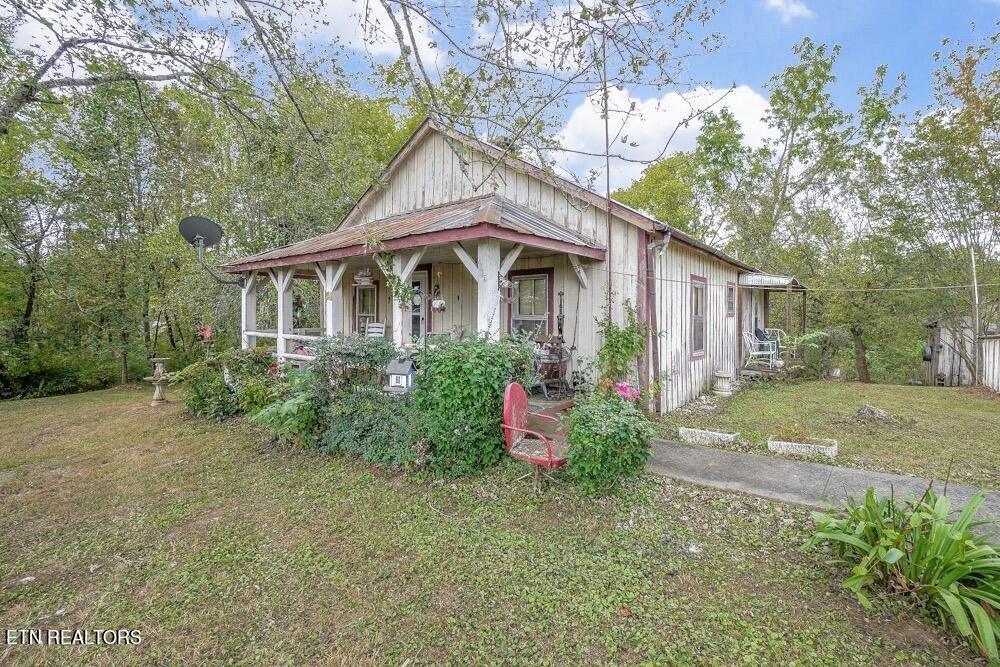 4825 Salem Road Greenback, TN 37742 - Photo 3 of 28 a view of a house with backyard
