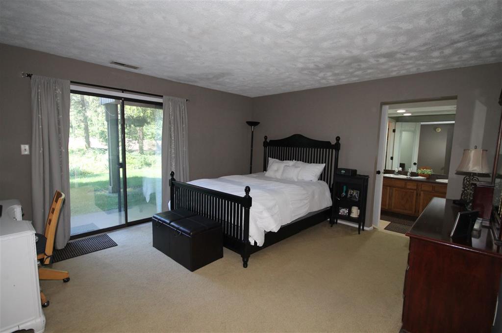 94 Lookout Ridge Drive Columbus, IN 47201 - Photo 12 of 15 Gallery Image 12