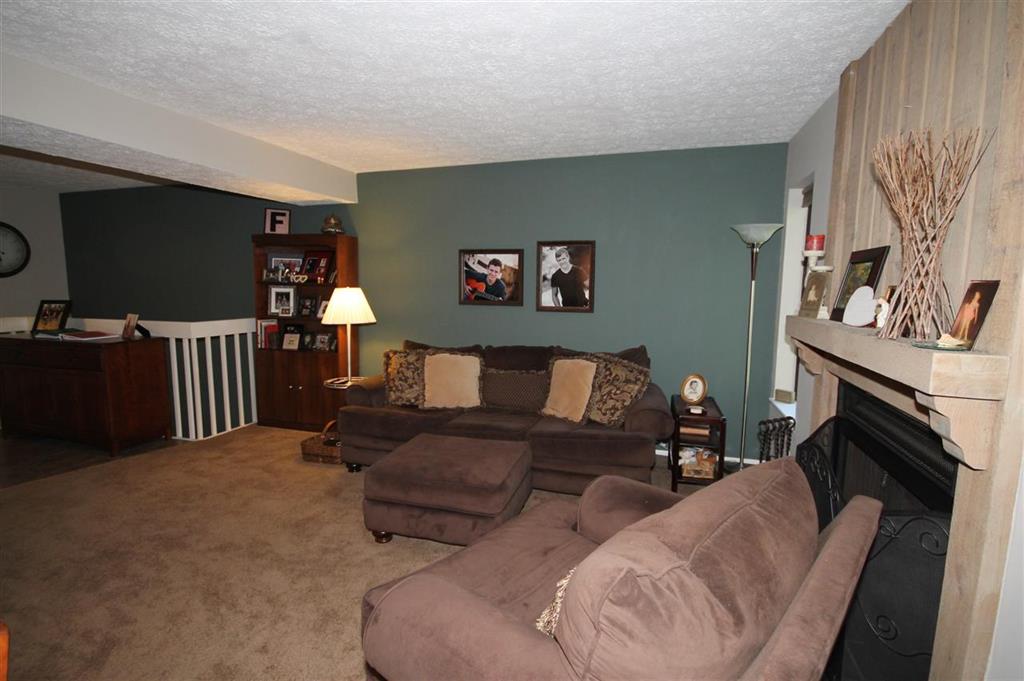 94 Lookout Ridge Drive Columbus, IN 47201 - Photo 5 of 15 Gallery Image 5