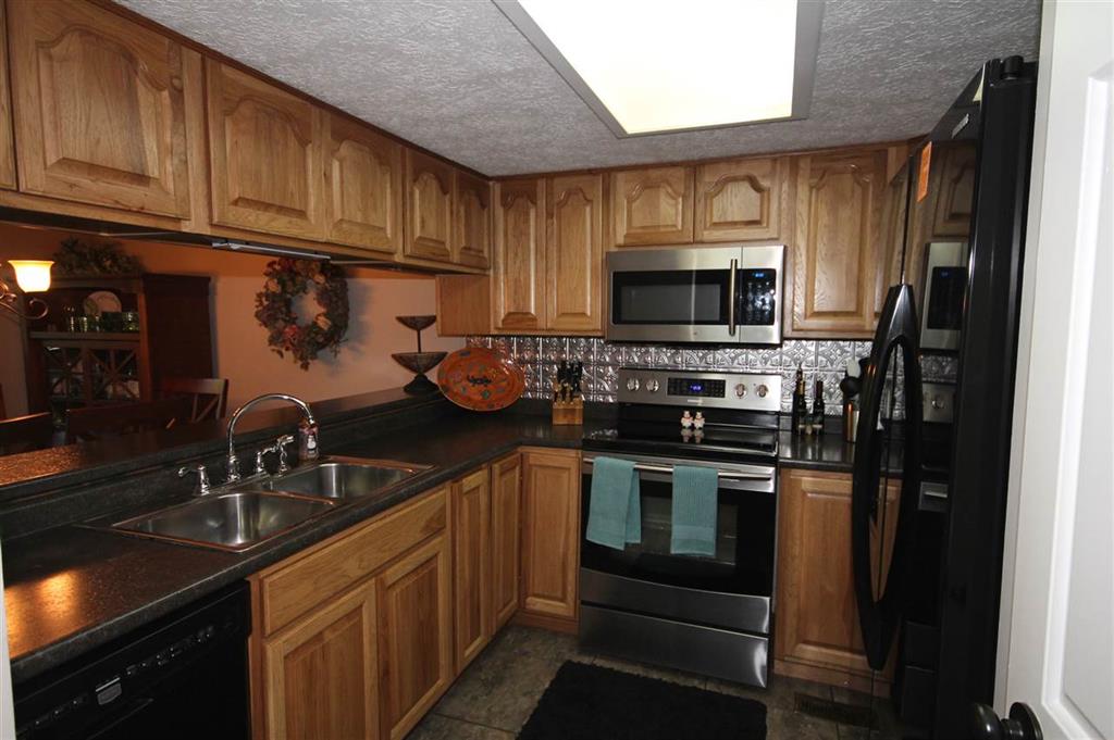94 Lookout Ridge Drive Columbus, IN 47201 - Photo 7 of 15 Gallery Image 7