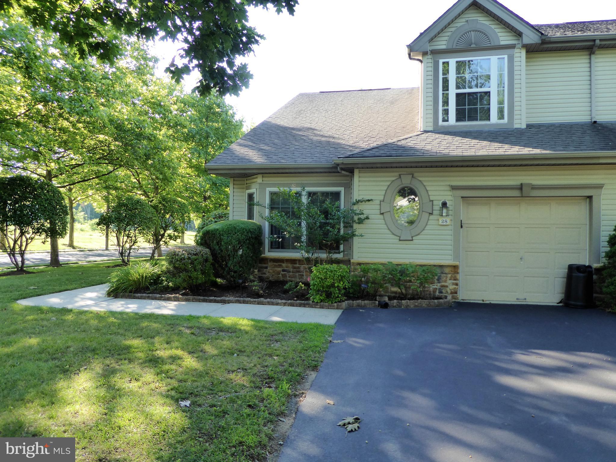 28 Brecht Road Hamilton, NJ 08690 - Photo 3 of 25
