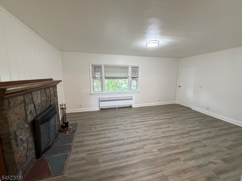 1016 Valley Road Wayne, NJ 07470 - Photo 8 of 25 Gallery Image 8