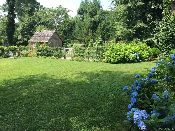$2,195,000 | 36 South Howells Point Road, Bellport, NY 11713