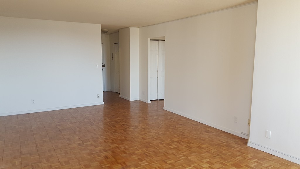 33 Pond Avenue, Unit 902 Brookline, MA 02445 - Photo 5 of 17 a view of an empty room