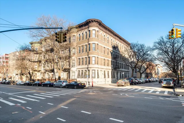 $499,000 | 1445 Bedford Avenue, Unit 3C | Crown Heights