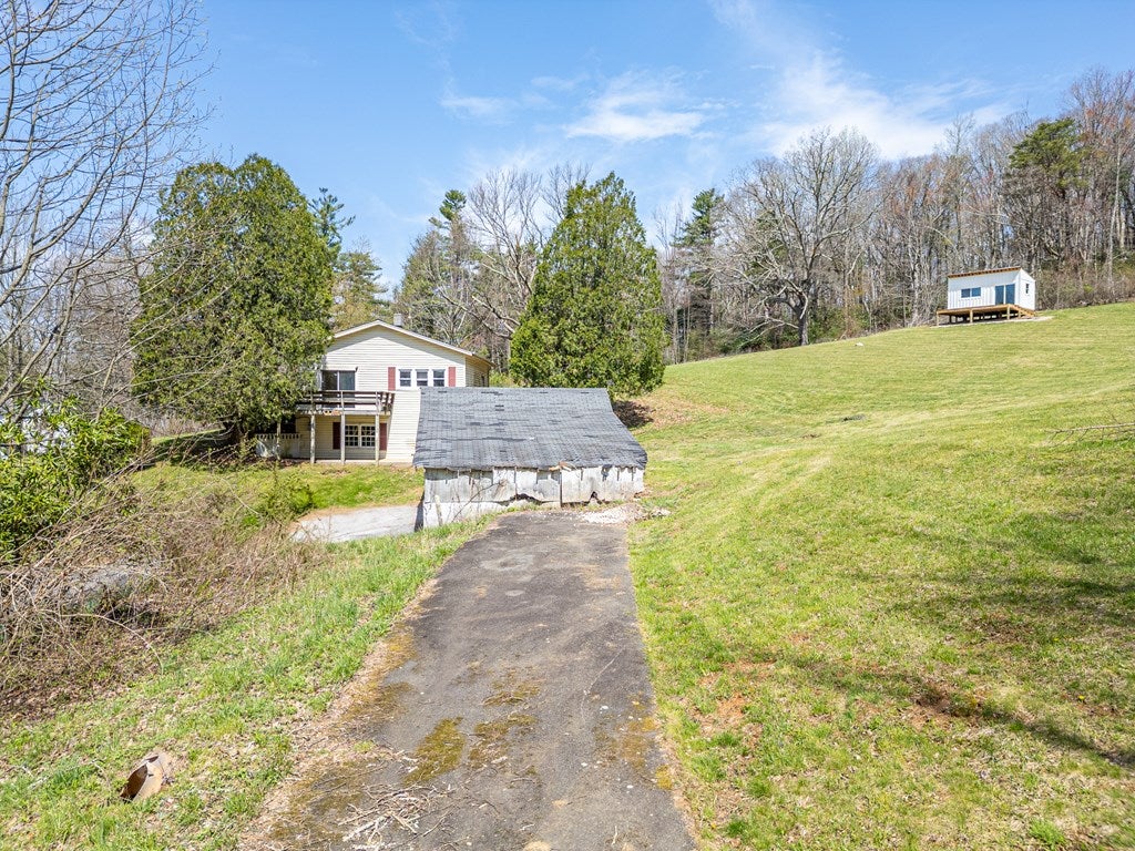 199 Ranger Road, Unit 1 2 3 4 5 6 Fancy Gap, VA 24328 - Photo 26 of 44 Gallery Image 26