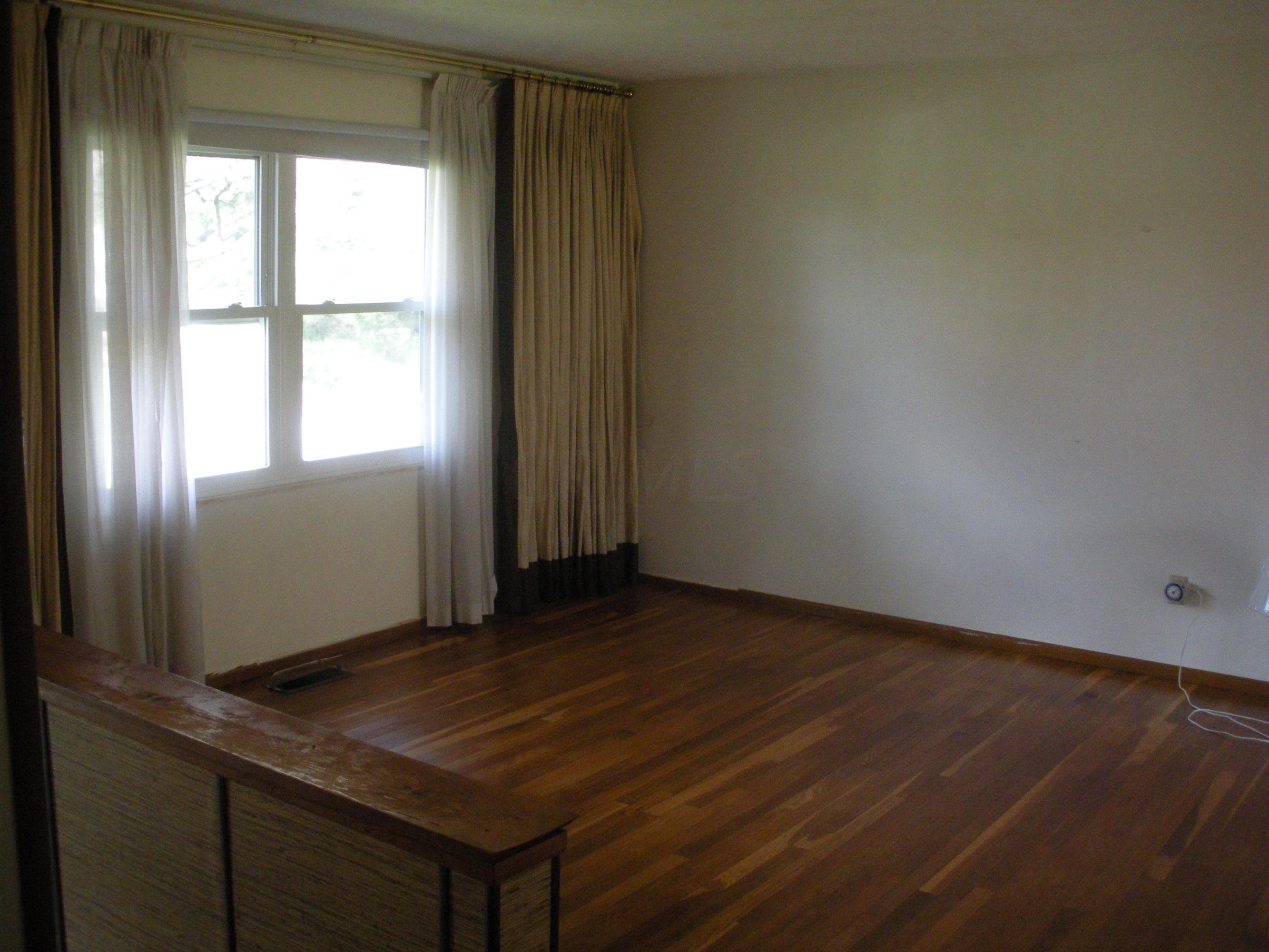 1026 Cummington Road Columbus, OH 43213 - Photo 11 of 17 Gallery Image 11