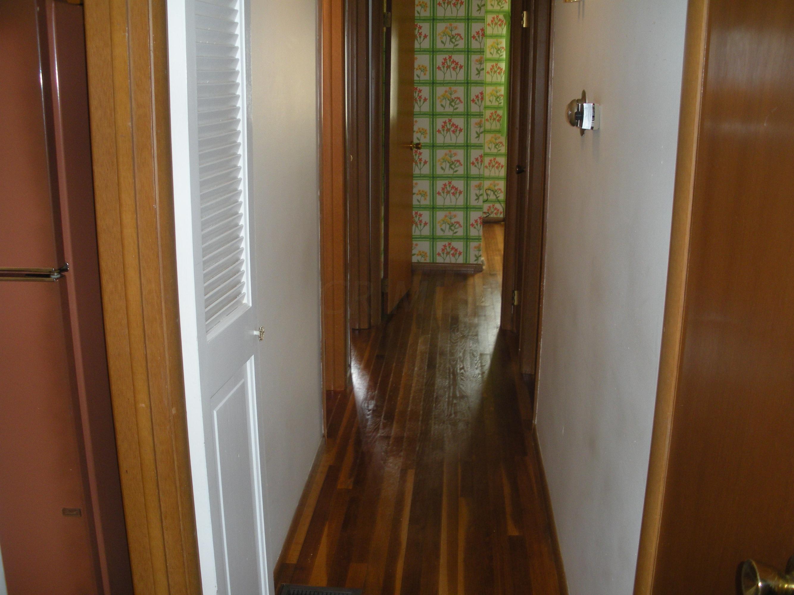 1026 Cummington Road Columbus, OH 43213 - Photo 7 of 17 Gallery Image 7