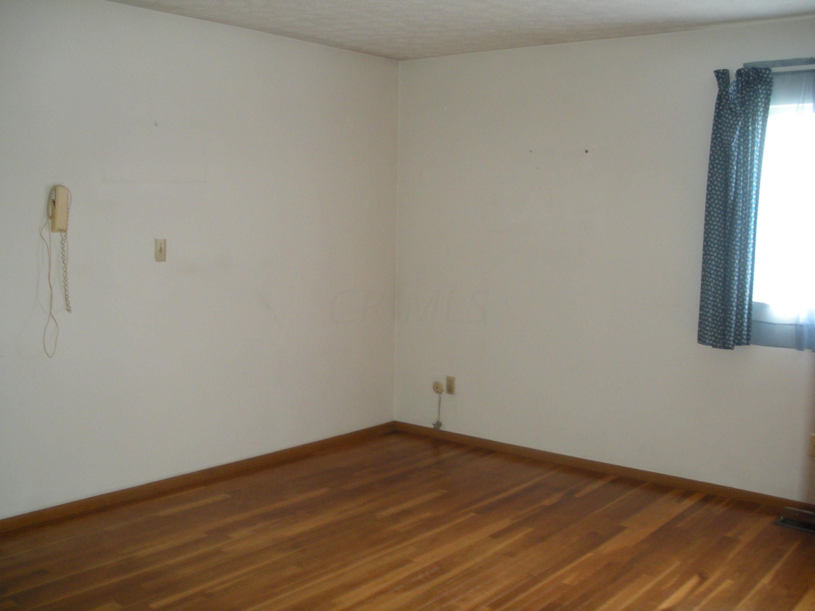 1026 Cummington Road Columbus, OH 43213 - Photo 9 of 17 Gallery Image 9