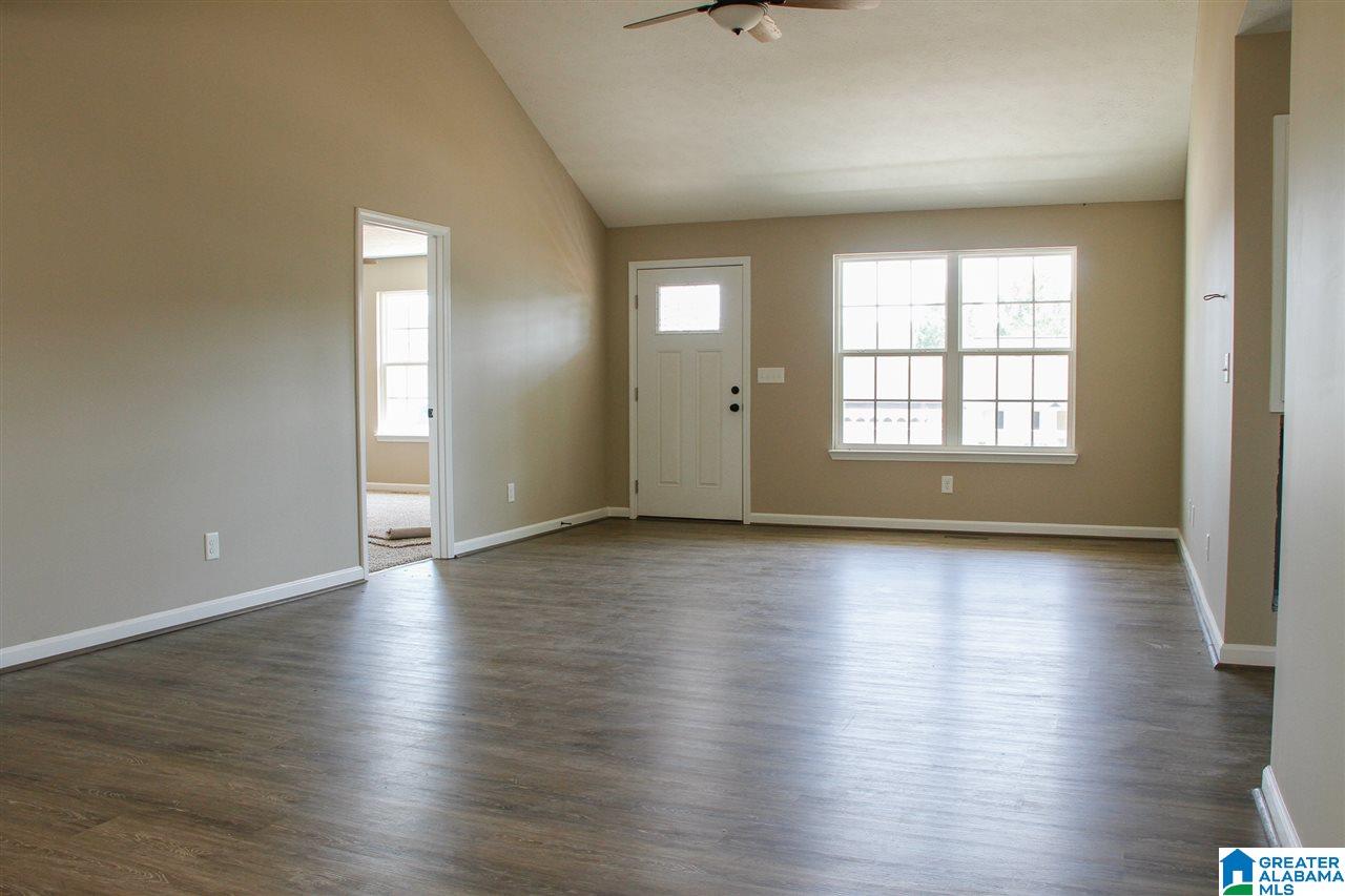 1403 Greenview Way Southwest Jacksonville, AL 36265 - Photo 5 of 31
