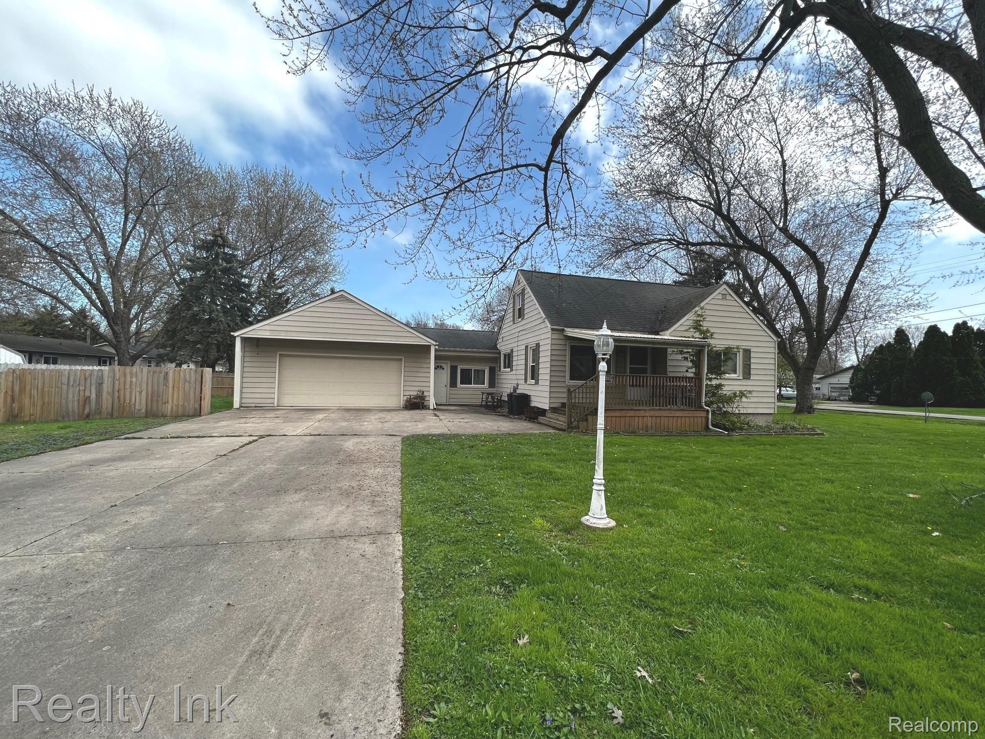 13704 Laplaisance Road Monroe, MI 48161 - Photo 1 of 4 Front View