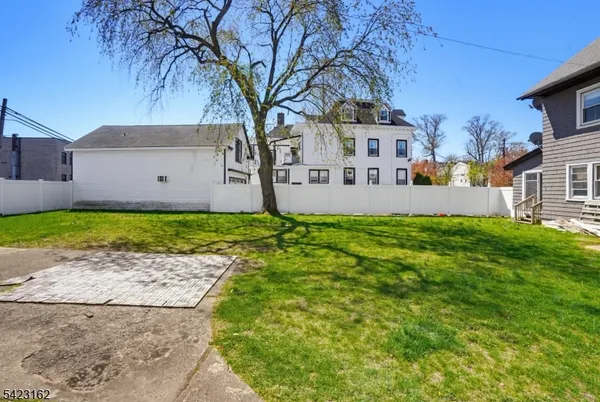 $3,800 | 519 Westminster Avenue, Elizabeth, NJ 07208