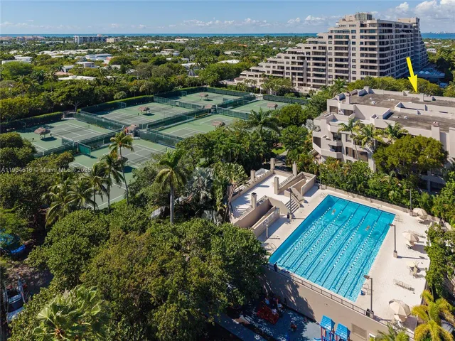 $1,295,000 | 161 Crandon Boulevard, Unit 419, Key Biscayne, FL 33149