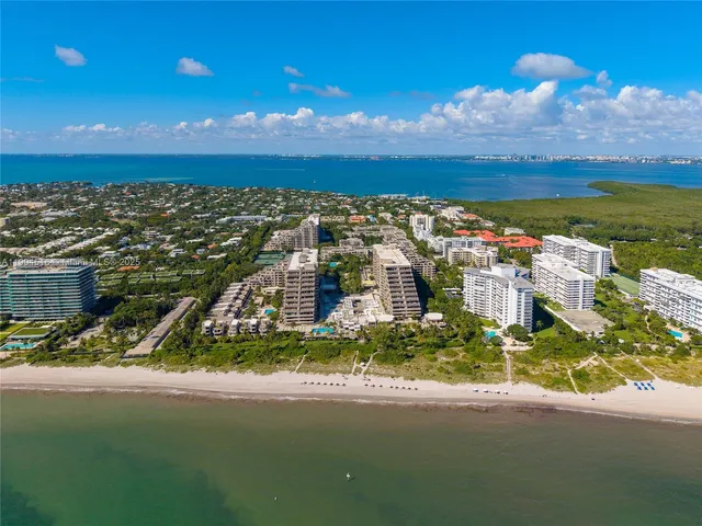 $1,295,000 | 161 Crandon Boulevard, Unit 419, Key Biscayne, FL 33149