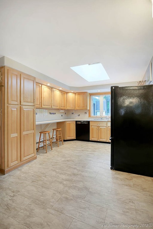 14 Arthur Road Andover, MA 01810 - Photo 7 of 26 Gallery Image 7
