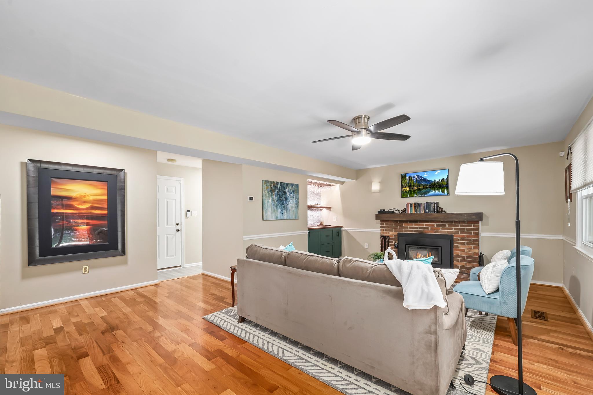 9217 Rockefeller Lane Springfield, VA 22153 - Photo 13 of 41 Main Level - Family Room w/Hardwood Floors